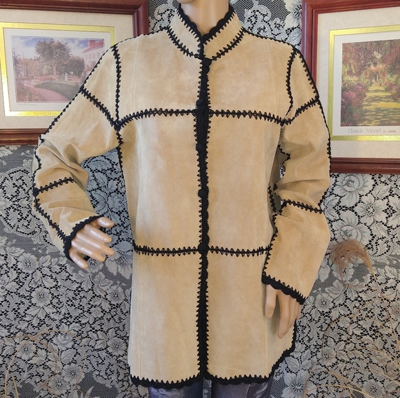 Linea by Louis Dell'Olio Jackets & Blazers - Louis Dell Olio creme black jacket patchwork boho 100% suede long sleeve vintage